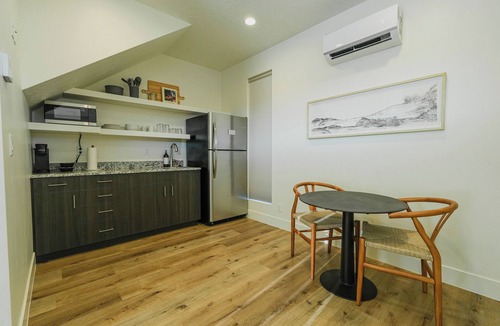 Ivins Villa | Modern 1-bedroom villa in Ivins with WiFi, AC, and access to pool, hot tub