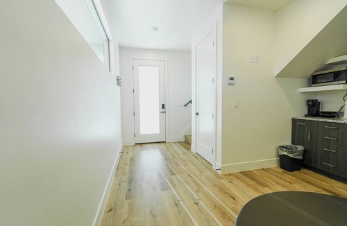 Ivins Villa | Modern 1-bedroom villa in Ivins with WiFi, AC, and access to pool, hot tub
