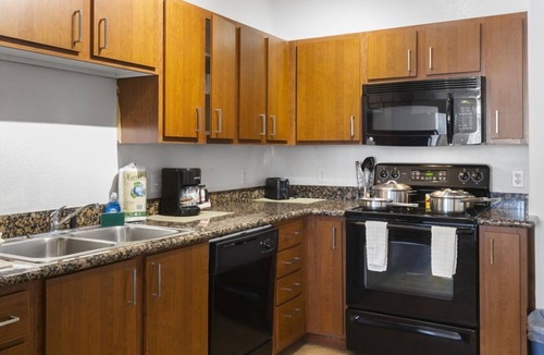 Glendale Sports and Entertainment District House | Modern 2BR Condo with Hot Tub in Zone Westgate