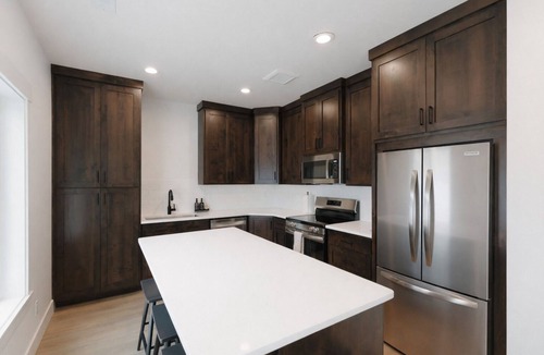 Shelley House | Modern 3-Bedroom Townhouse in the Heart of Shelley - Unit #2