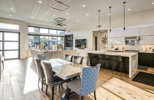 Camelback Park Estates House | Modern 4BR Luxury Villa - Walk To Old Town - Heated Pool, Spa & Fire Features