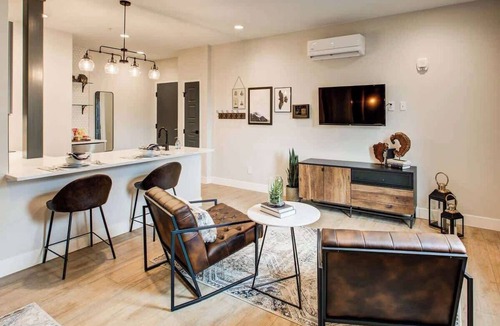 Berkeley Apartment | Modern ADA-Accessible Studio | Tennyson St Escape