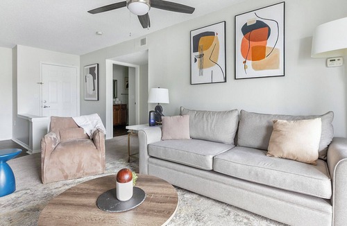 Blue Ash Apartment | Modern Apartment in Prime Location (ID1387X817)