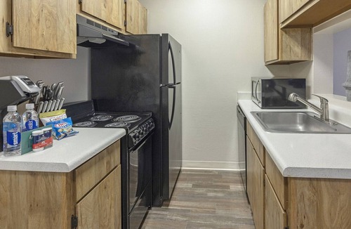 Glendale Apartment | Modern Apartment in Prime Location (ID9297X18)
