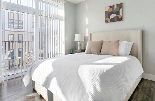 Roselawn Finance Apartment | Modern Apartment in Prime Location (ID1255X864)