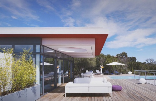 Cirendinu Villa | Modern architect-designed villa