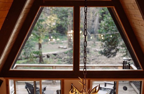 Sierra Cedars Cabin | Modern Black A-Frame overlooking a Meadow w/AC!