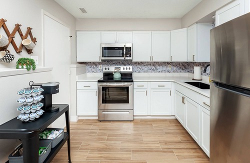 Des Moines House | Modern Boho Townhome w/Hidden Reading Nook Near Downtown Des Moines!