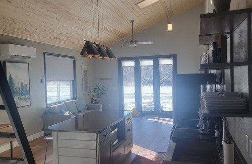 Stevensville Apartment | Modern, but cozy apartment with spectacular views of the Bitterroot mountains
