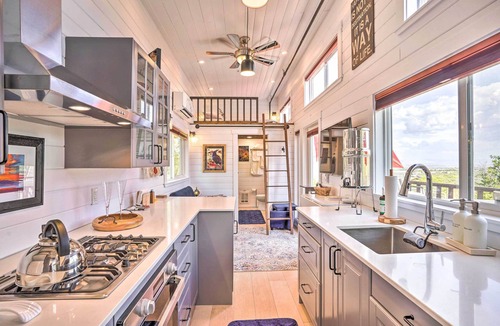 Clarkdale House | Modern Clarkdale Tiny Home on Mingus Mountain