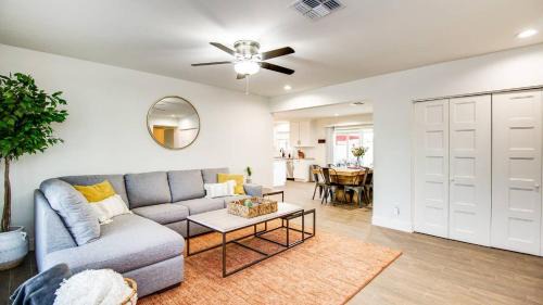 South Scottsdale House | Modern Comforts Near Old Town Scottsdale and ASU