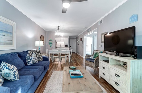 Isle of Palms Condo | Modern Condo, Pool, Close to Beach, Restaurants & Shops - 101A Oceanside