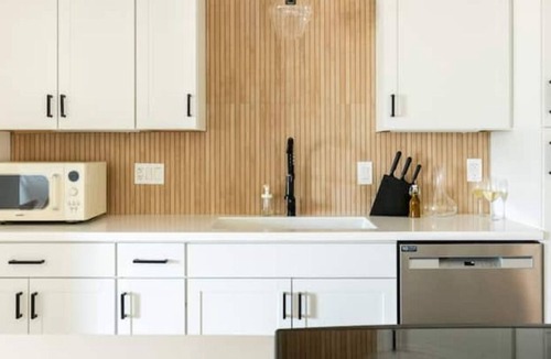 Village Grove House | Modern Entertainment in The Heart Of Scottsdale