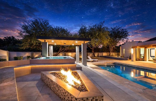 Paradise Valley Villa | Modern estate w/heated pool & outdoor kitchen