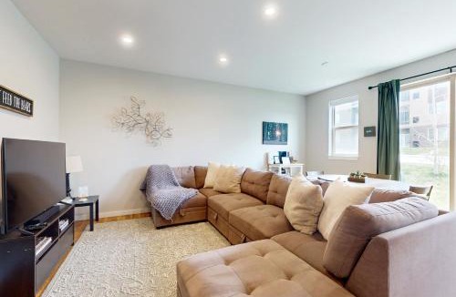 Gypsum House | Modern Gem in Gypsum
