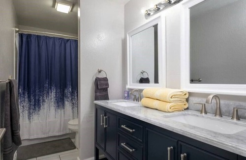 Moran Prairie Apartment | Modern Home with a Garage in a Great Neighborhood