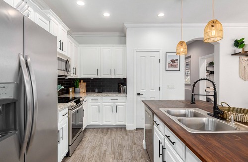 Cooley Station House | Modern Island Getaway with Heated pool added fee, Bar & Gazebo