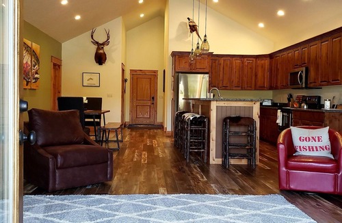 Last Chance House | Modern Lodge Between Yellowstone & Henry’s Fork — Space, Comfort & Forest Access