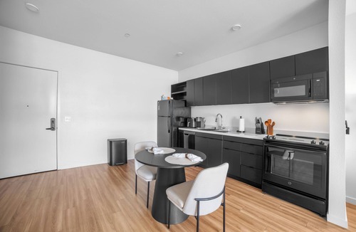 Sacramento Apartment | Modern Loft Downtown Proximity + Baseball Stadium Views