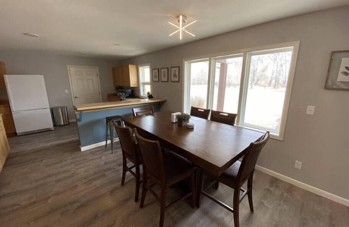 Dubois House | Modern Luxury Home on the River w/4 Bedrooms
