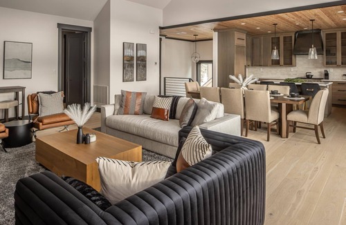 Big Sky House | Modern Mountain House w/Private Hot Tub