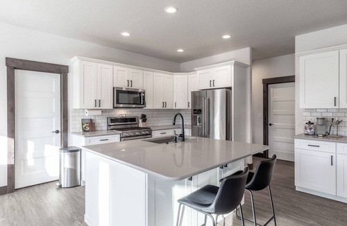 Moscow House | Modern New 3BR Family Home Near University of Idaho