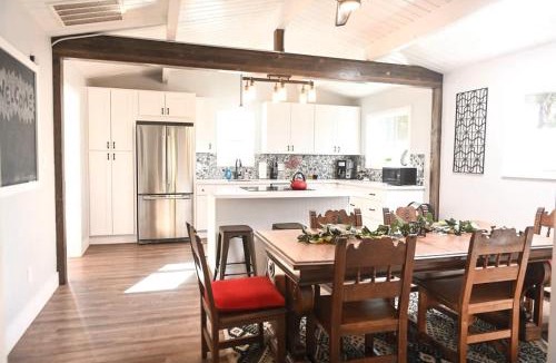 Flagstaff House | Modern & Peaceful Farmhouse in the Woods