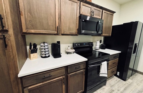 Kennewick House | Modern, rustic building with a loft in Kennewick, WA near Canyon Lakes!