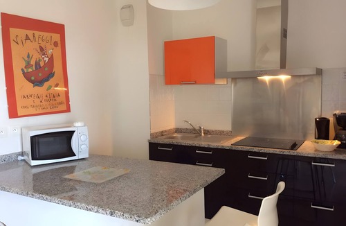 Calvi Apartment | Modern T3 Apartment in Calvi with Terrace – Available from August 22, Discounted Rates