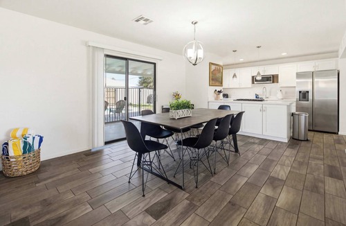Tempe House | Modern Tempe Home with Pool