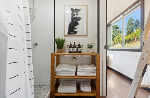 Lakeside Cabin | Modern Tiny Home In The Heart Of Vacation Town