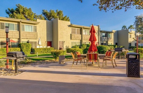 Fashion Square Condo | Modern, Upscale, Cozy, Friendly, and Safe Family size Townhome Great location,