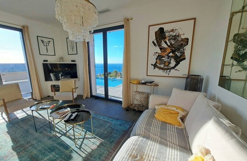 Mausoleo House | Modern villa with sea view in Erbalunga