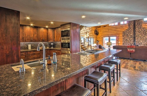 Philipsburg House | Montana Lodge on 132 Acres | Sleeps 12