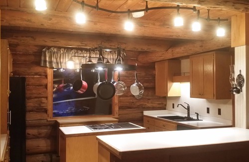 Columbia Falls Cabin | Montana log cabin get away next to Glacier National Park