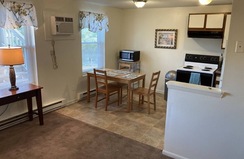 East Ocean View Apartment | Monthly Upscale Apartment by the Bay "B"