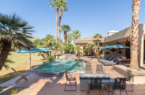 La Quinta Villa | Moonshine by AvantStay | Modern & Stylish Estate w/Bar, Fire Pit & Hot Tub