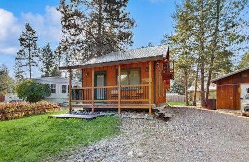Woods Bay House | Moose and Bear