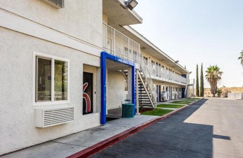Bakersfield Hotel | Motel 6-Bakersfield, CA - East