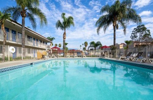 Rubidoux Hotel | Motel 6 Jurupa Valley CA Riverside West