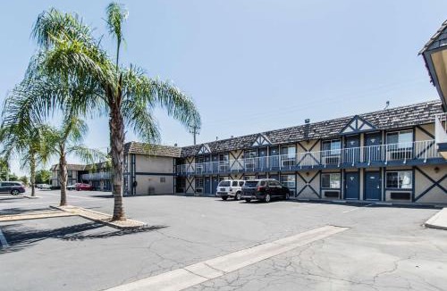 Kingsburg Hotel | Motel 6-Kingsburg, CA