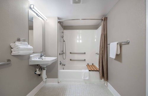 Lompoc Hotel | Motel 6 Lompoc, CA