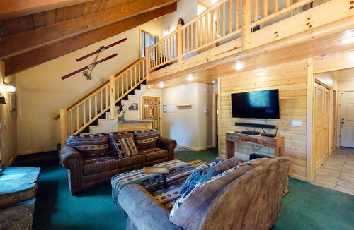 Fish Camp Cabin | Mountain Cabin just minutes from Yosemite’s south entrance