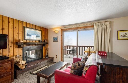 Boise House | Mountain Condo Ski Access & Sunset Deck