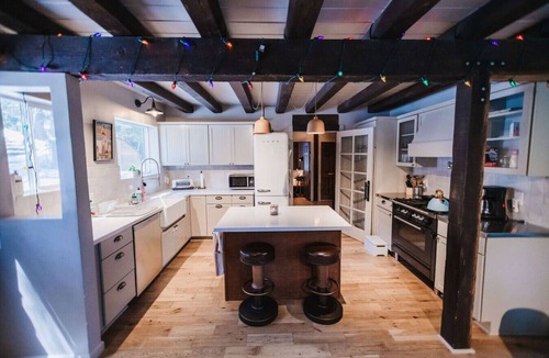 Blue Jay Cabin | Mountain Escape Family Friendly Twin Peaks