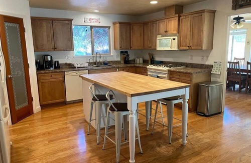 Wishon Cottage | Mountain Family Cottage Ideal for Outdoor Adventures in Ohio