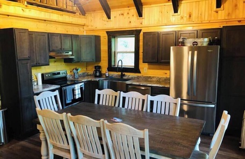 Denniston Cabin | Mountain Laurel-RRG | Hot Tub | Discounted Rates! | Private 12 Acres Next to the Gladie Visitor center off 715 surrounded by National Forest Land and The Best RRG Hiking Trails!