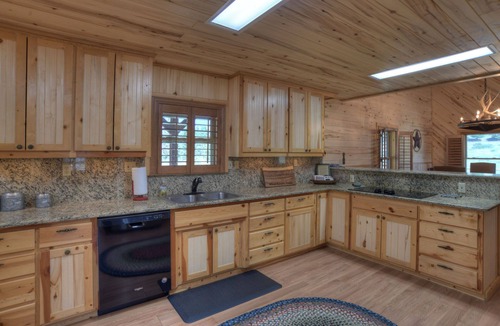 South Fork Cabin | Mountain Modern Cabin | Fenced Yard | Ping Pong