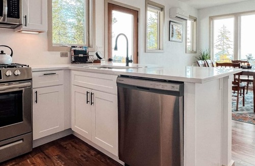 Sagle House | Mountain Retreat w/Views of Lake Pend Oreille