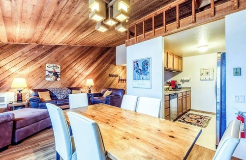 Elkhorn Village Condo | Mountain retreat with golf on-site